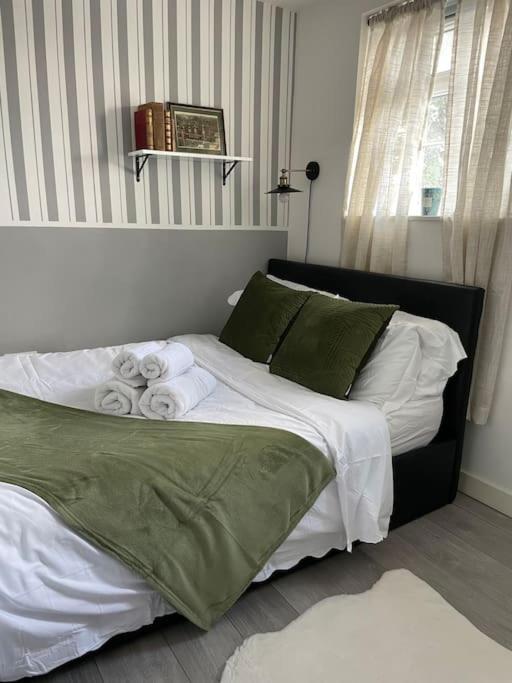 One Bedroom Putney Village Flat Londres Exterior foto