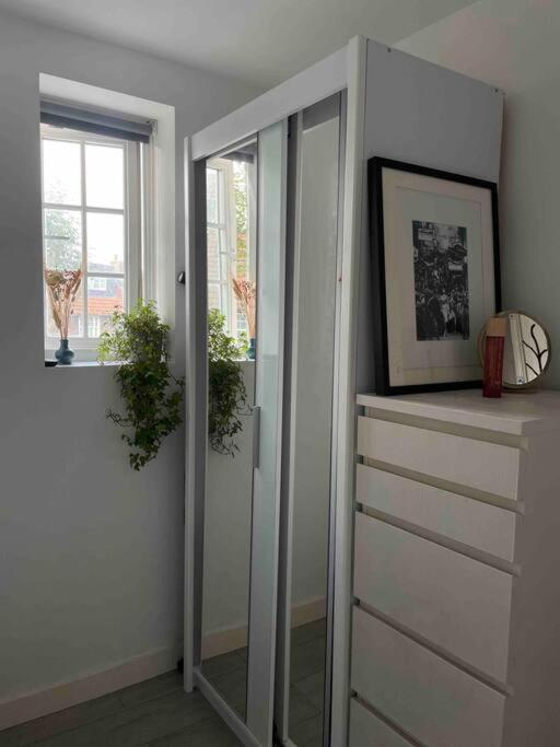 One Bedroom Putney Village Flat Londres Exterior foto