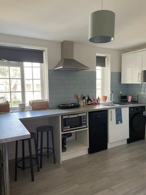 One Bedroom Putney Village Flat Londres Exterior foto